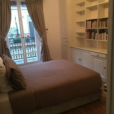 Apartment Cote Arc De Triomphe Paris