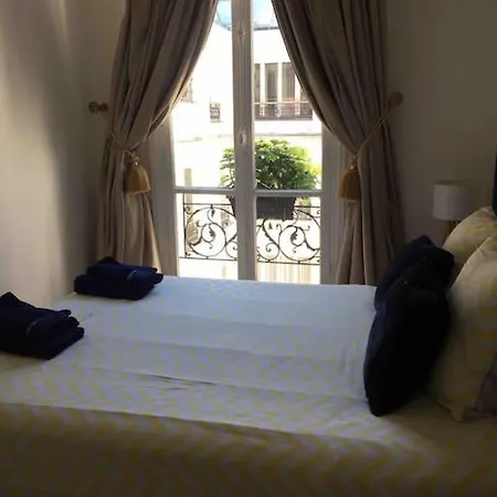 Cote Arc De Triomphe Paris