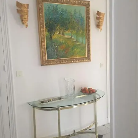 Apartment Cote Arc De Triomphe Paris