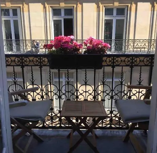 Côté Arc De Triomphe París